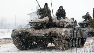 روسيا تبدأ بسحب قواتها من الحدود مع أوكرانيا